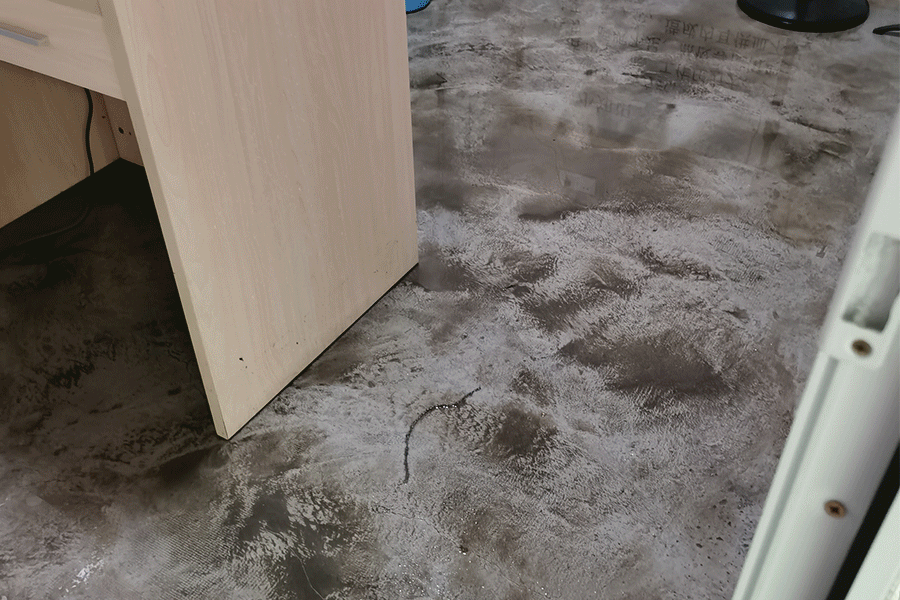 暴雨來襲，聽覺有道驗配師連夜搶救公司財產